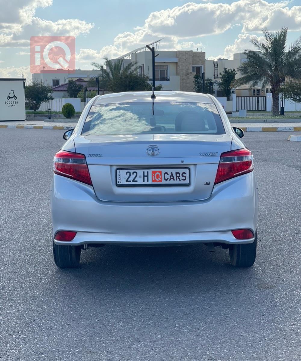 تۆیۆتا یارس